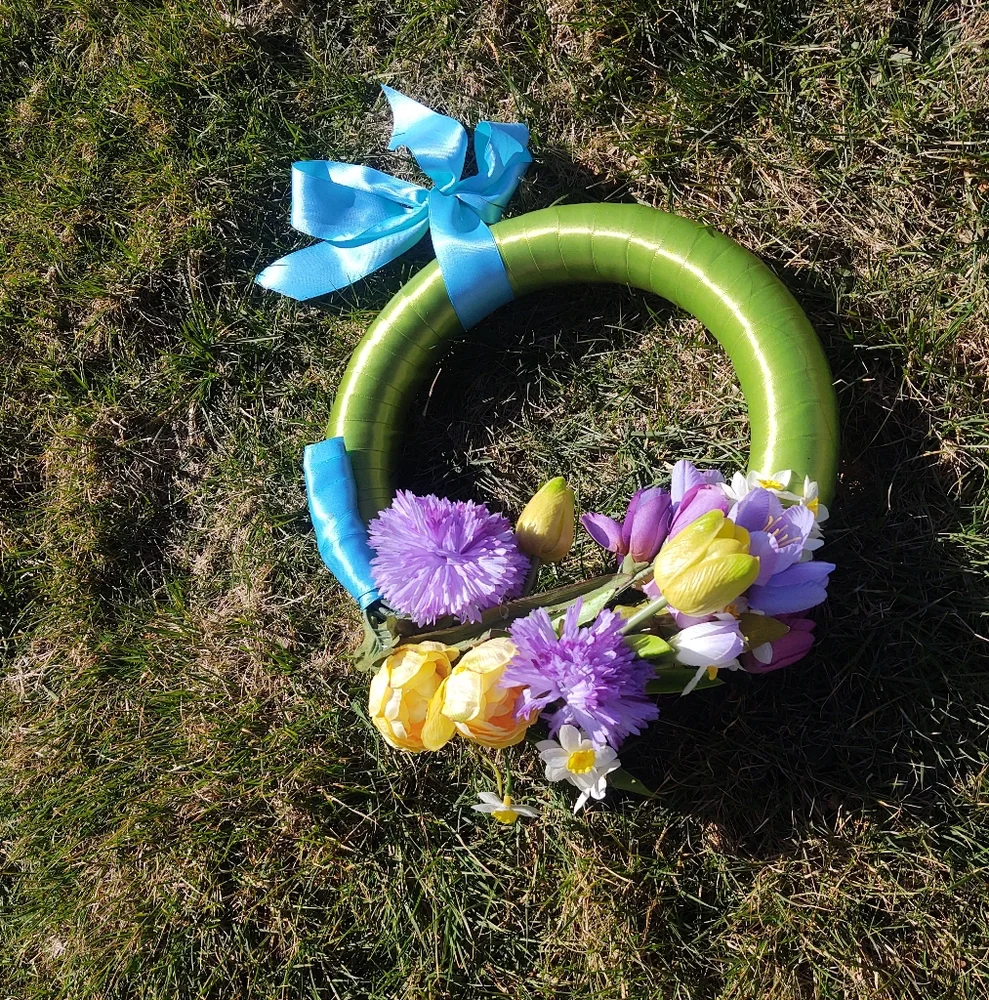 Tulip•BouQueT 💐 Wreath~ +Blue/Green Ribbon Trim~
